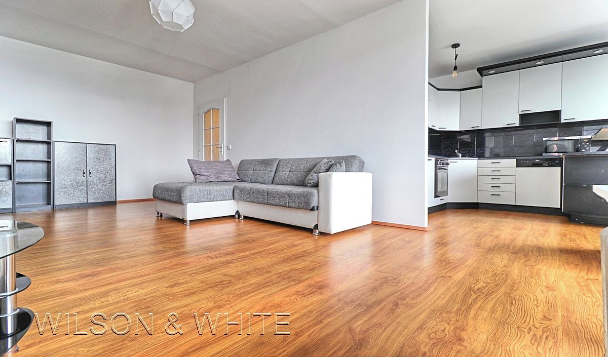 Pronájem bytu 2+kk 58 m², Praha – fotka 1 z 3