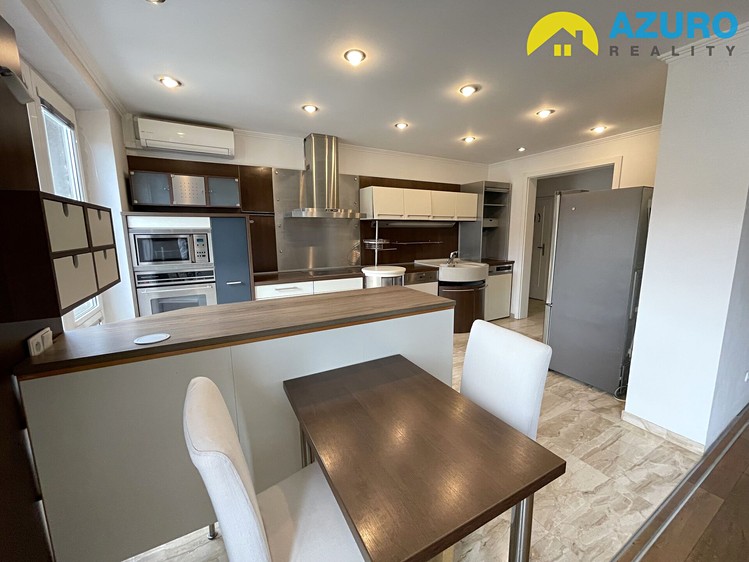 Pronájem bytu 2+1, 64 m² (25 z 33)