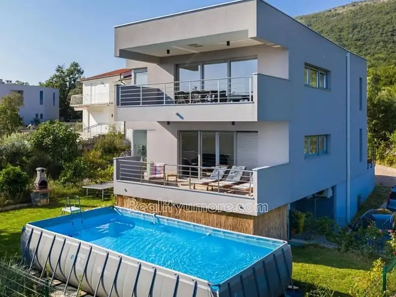 Prodej rodinného domu 263 m², pozemek 471 m², Rabac – náhled fotky 3