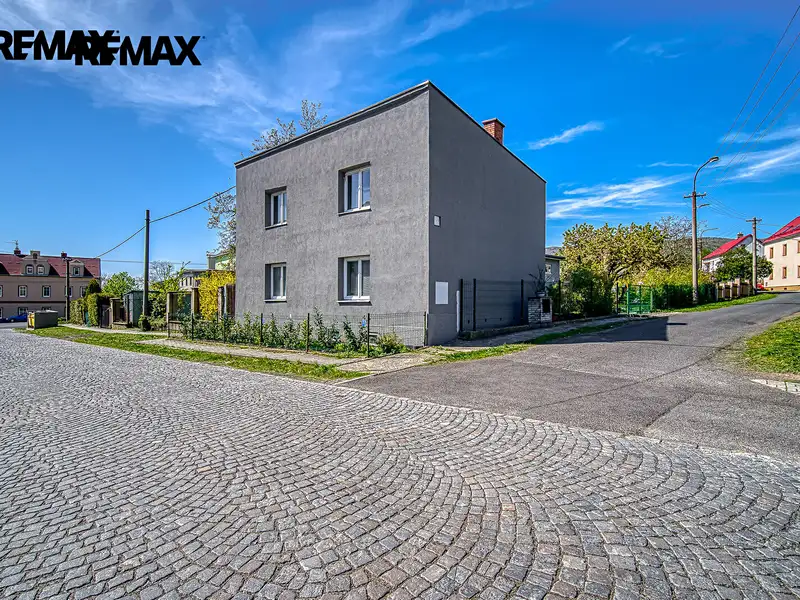 Prodej rodinného domu 158 m², pozemek 500 m², Hrob – náhled fotky 2