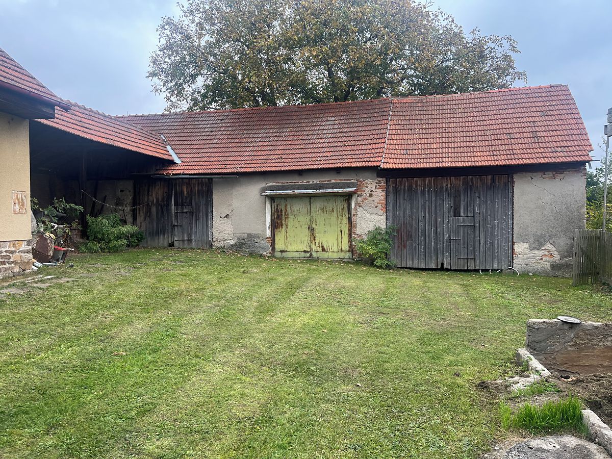 Prodej rodinného domu 180 m², pozemek 1700 m², Choratice – fotka 1 z 3