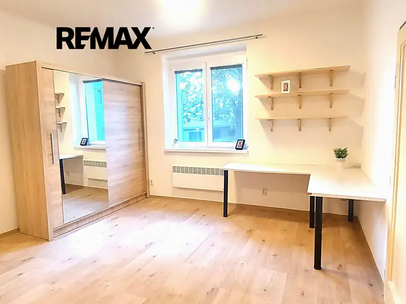 Pronájem bytu 2+kk 44 m², Praha – náhled fotky 3