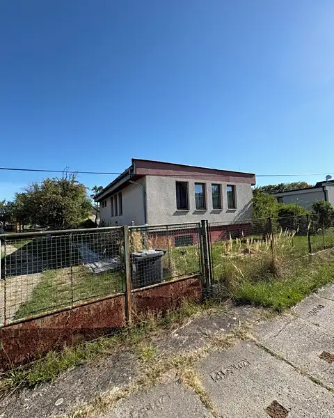 Prodej rodinného domu 96 m², pozemek 1662 m², Dynín – náhled fotky 1