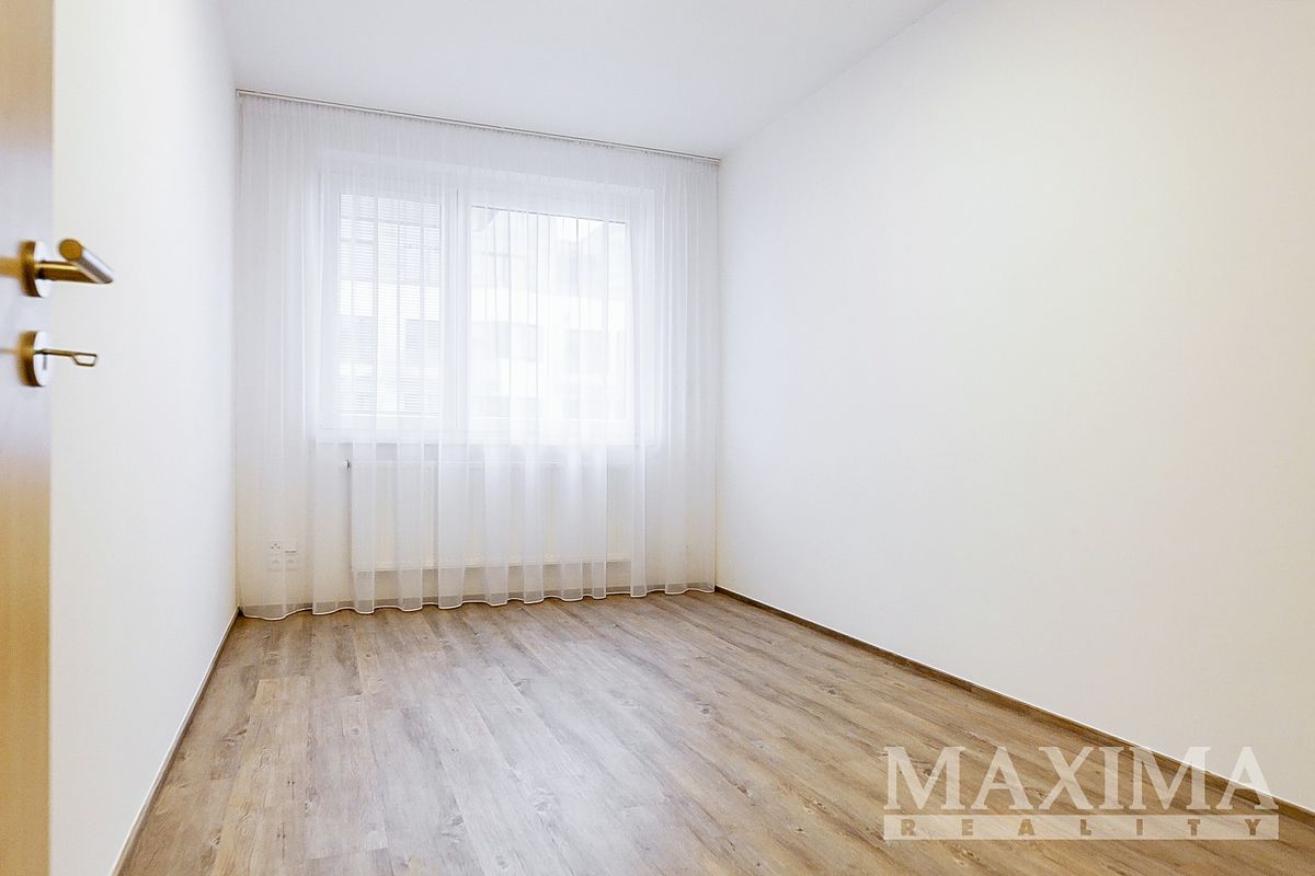 Pronájem bytu 2+kk 50 m² – fotografie 3