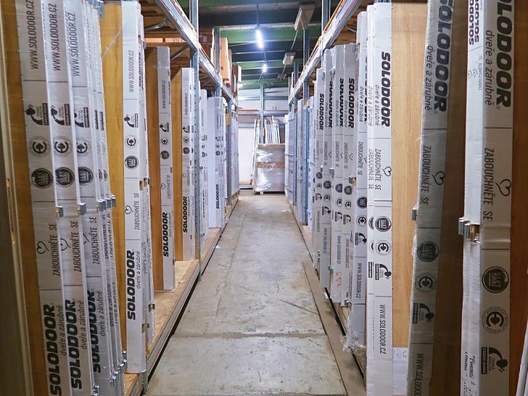 Комерційне приміщення в оренду, 1 300 м² (11 з 12)