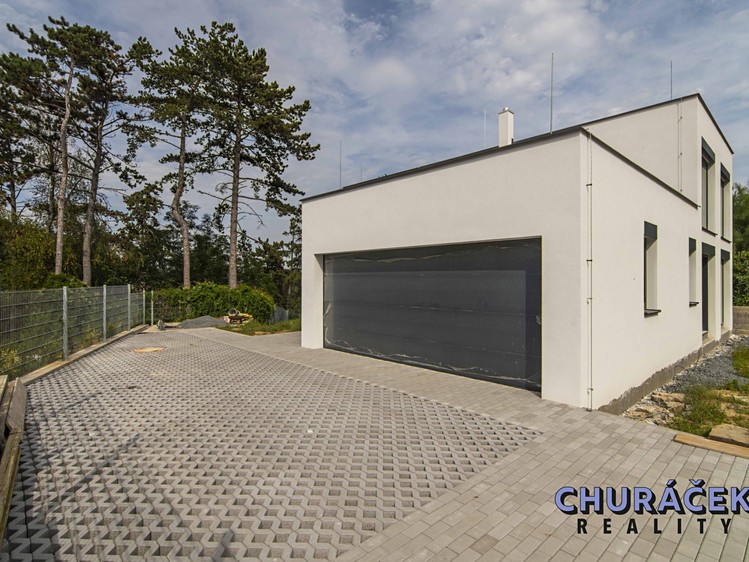 Prodej pozemku, 1 300 m² (23 z 73)