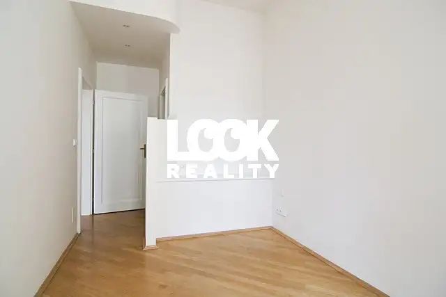 Pronájem bytu 4+1 100 m², Praha – náhled fotky 2