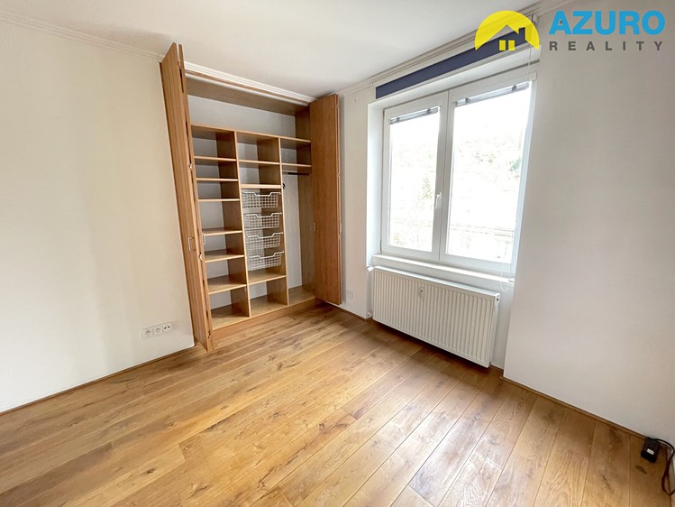 Pronájem bytu 2+1, 64 m² (11 z 33)
