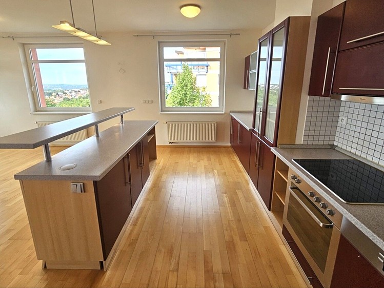 Квартира 3+kk в оренду, 120 м² (7 з 30)