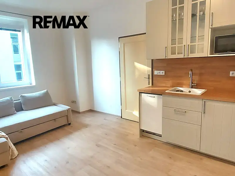 Pronájem bytu 2+kk 44 m², Praha – náhled fotky 2