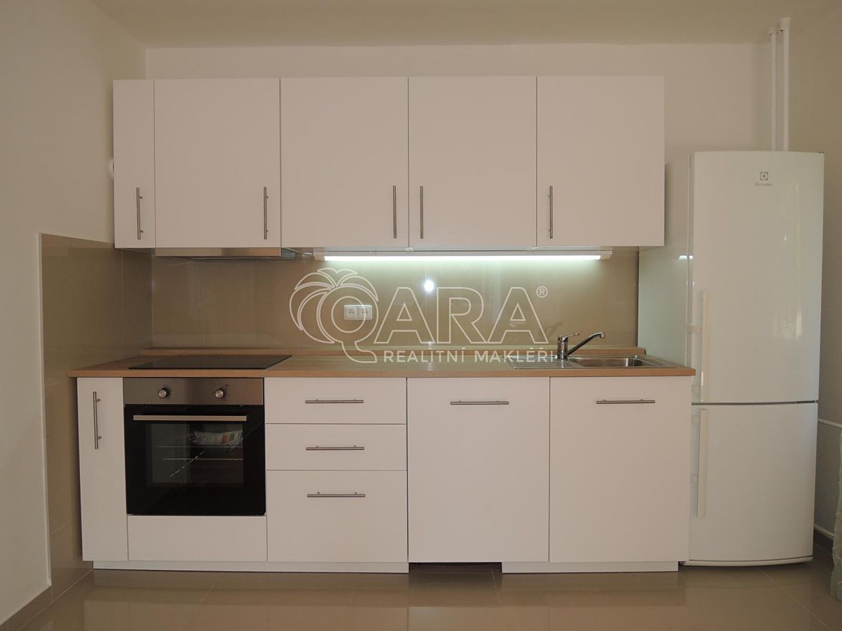 Pronájem bytu 3+kk 77 m²