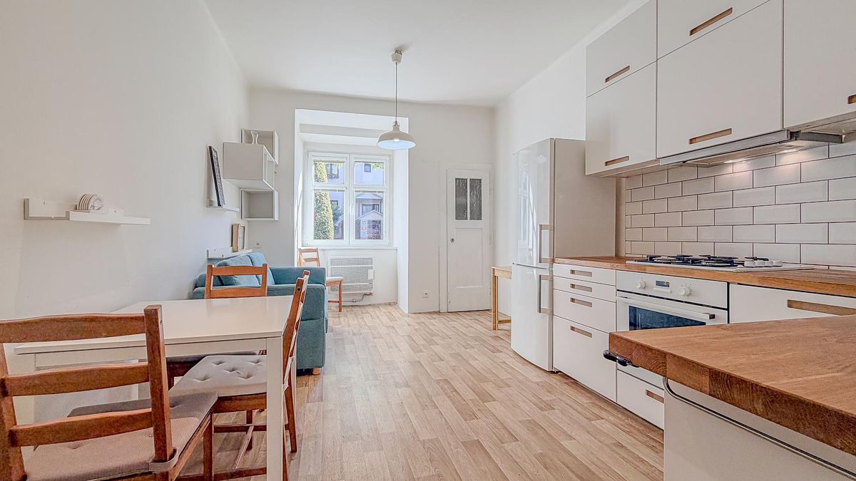 Pronájem bytu 2+kk 50 m² – fotografie 3