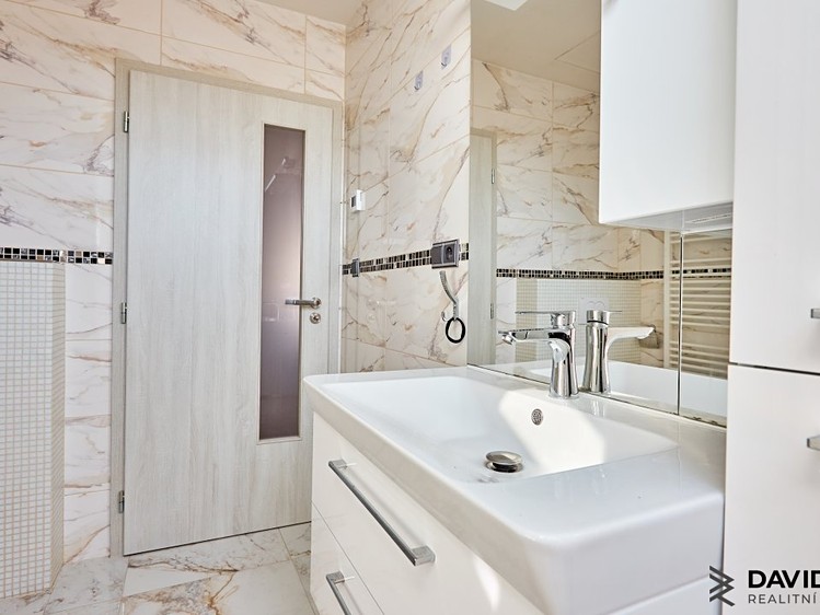 Prodej domu, 185 m² (19 z 24)