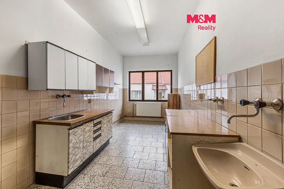 Prodej obchodního prostoru 345 m²