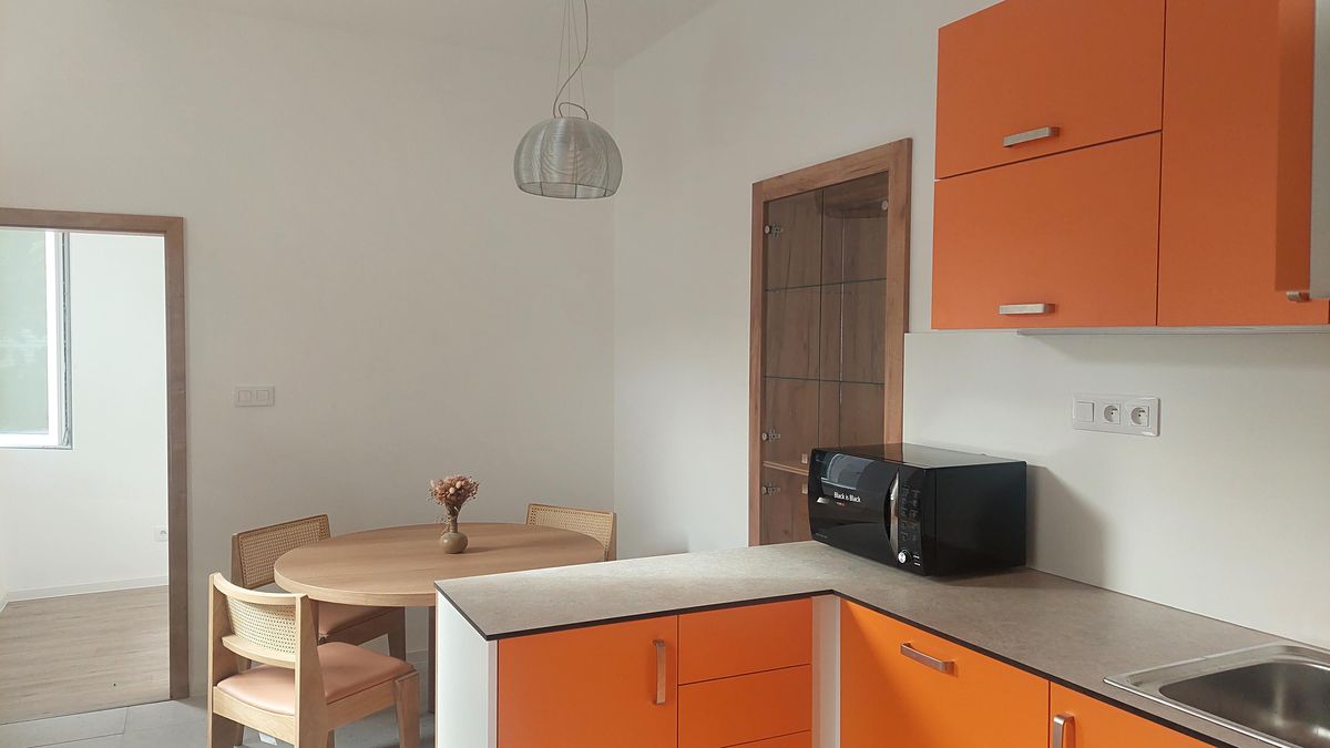 Pronájem bytu 2+1 77 m² – fotografie 2