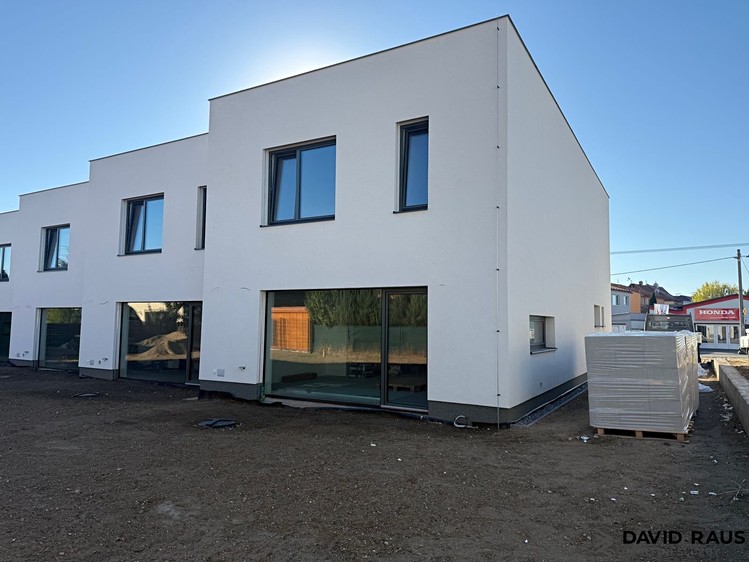 Prodej domu, 147 m² (2 z 11)