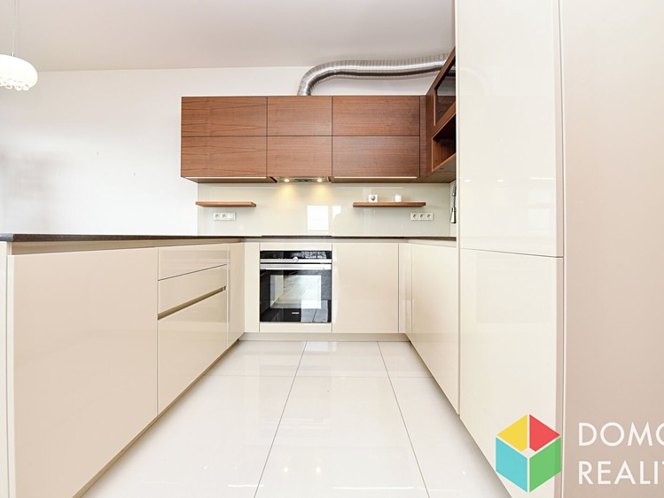 Квартира 4+kk на продаж, 118 м² (18 з 38)