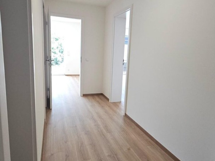 Pronájem bytu 2+kk, 71 m² (3 z 11)