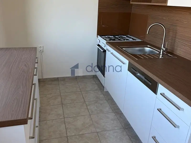 Pronájem bytu 4+1 75 m², Praha – náhled fotky 2
