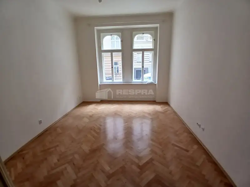 Pronájem bytu 1+1 50 m², Praha – náhled fotky 2