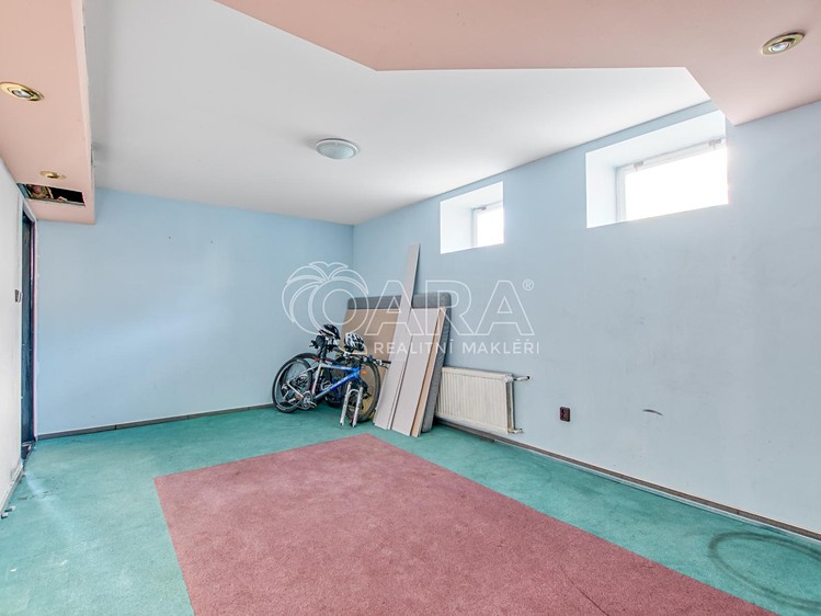Prodej domu, 230 m² (21 z 29)