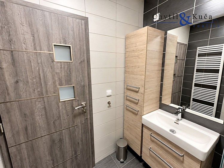 Будинок на продаж, 235 м² (24 з 35)