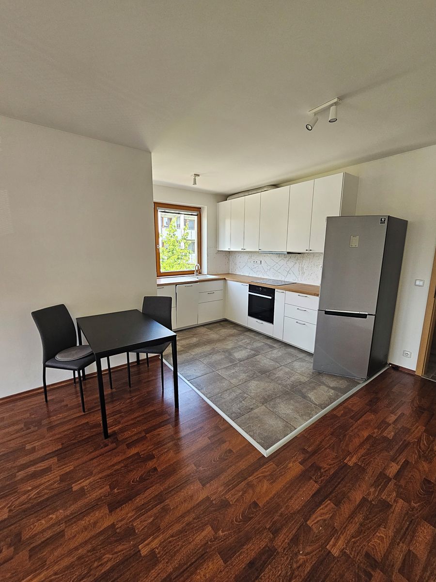 Pronájem bytu 2+kk 57 m² – fotografie 2