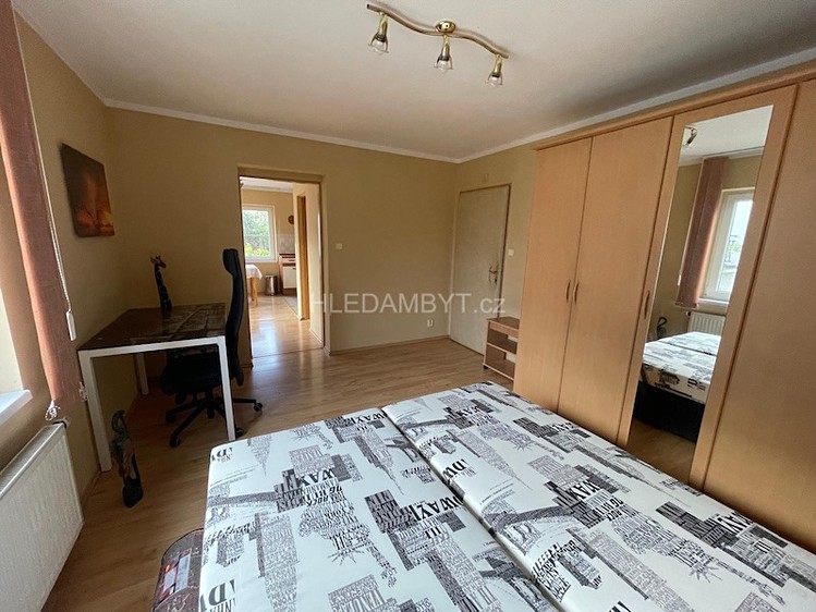 Pronájem bytu 2+kk, 36 m² (9 z 11)