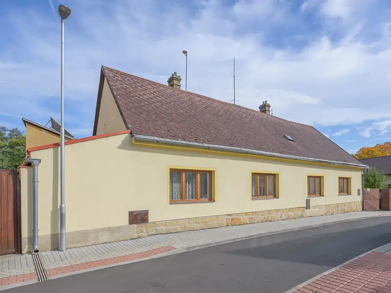 Prodej rodinného domu 110 m², pozemek 1417 m², Doksy – náhled fotky 1