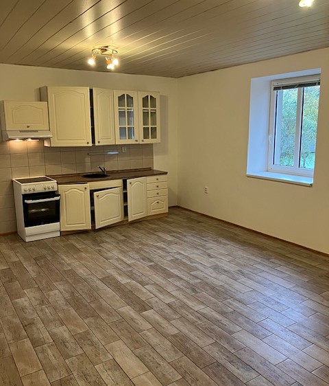 Pronájem bytu 2+kk, 50 m² (2 z 15)