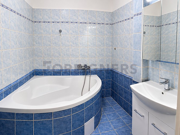 Pronájem bytu 2+kk, 62 m² (5 z 10)