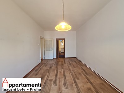 Prodej bytu 1+1, 51 m² (2 z 18)