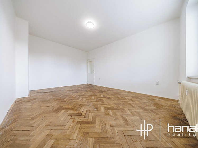 Pronájem bytu 1+1, 34 m² (8 z 13)