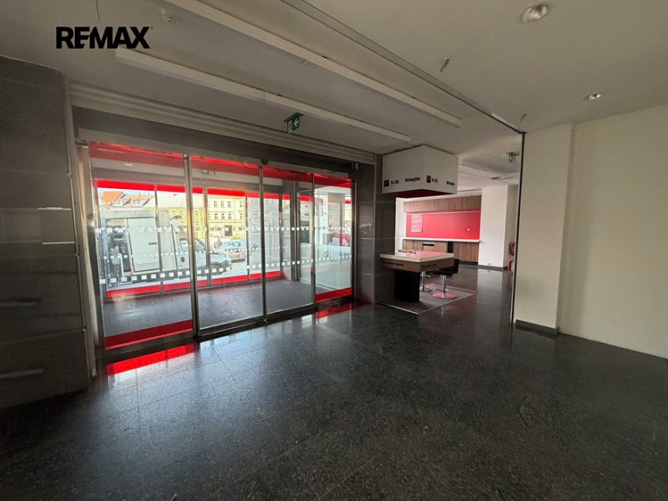 Pronájem komerčního prostoru, 198 m² (12 z 13)