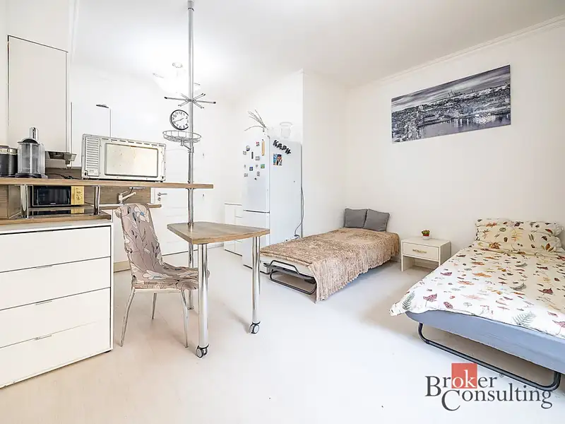 Prodej bytu 1+kk 35 m², Praha – náhled fotky 1