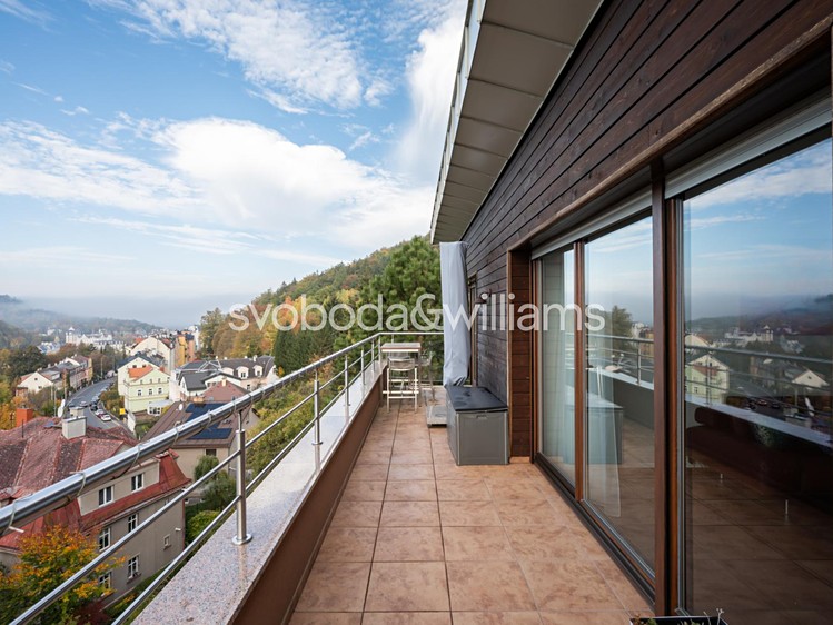 Pronájem bytu 3+kk, 114 m² (6 z 16)