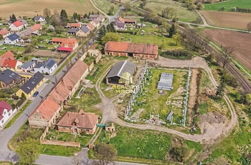 Prodej stavebního pozemku 19324 m², Jimlín – náhled fotky 2