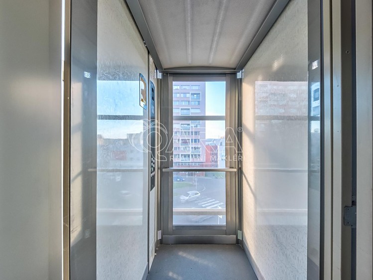 Pronájem bytu 2+kk, 53 m² (12 z 14)