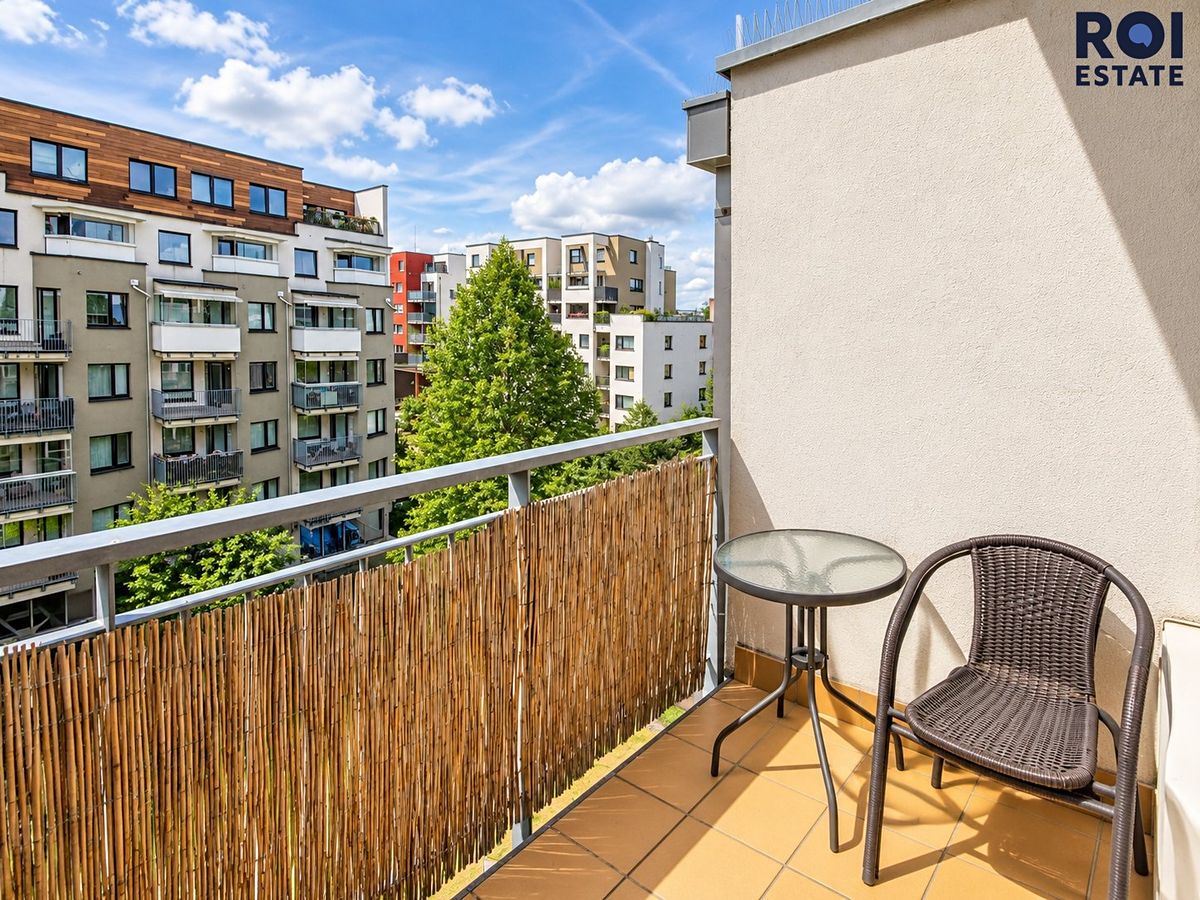 Pronájem bytu 2+kk 48 m² – fotografie 3