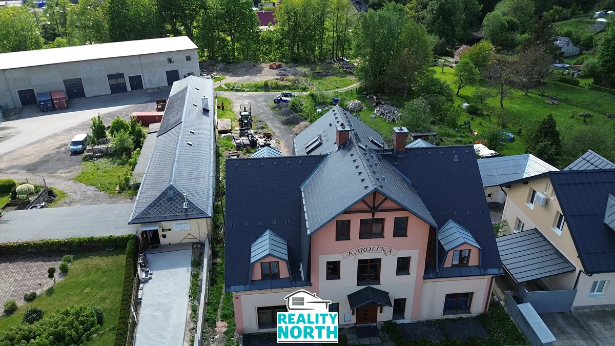 Prodej podílu 1/2 rodinného domu 690 m², pozemek 611 m²