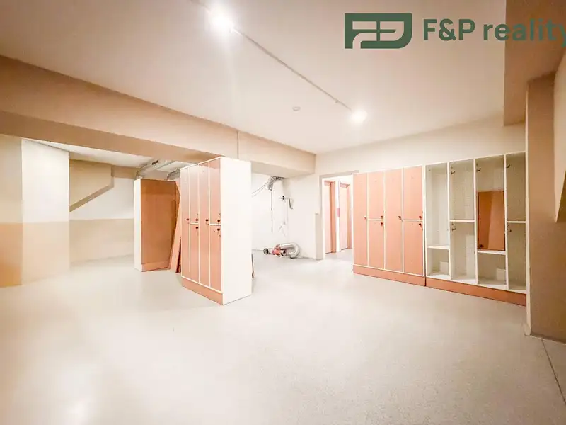 Pronájem obchodního prostoru 160 m², Benešov – náhled fotky 1