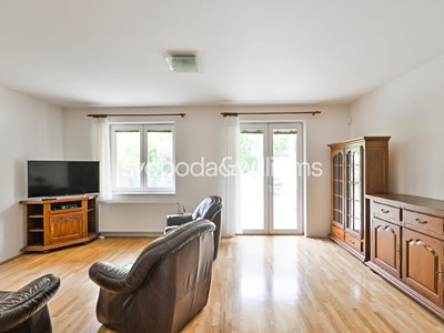 Pronájem domu, 230 m² (2 z 13)