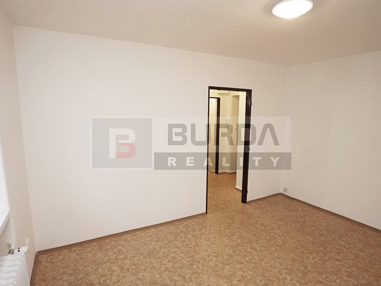 Pronájem bytu 1+1, 30 m² (16 z 21)
