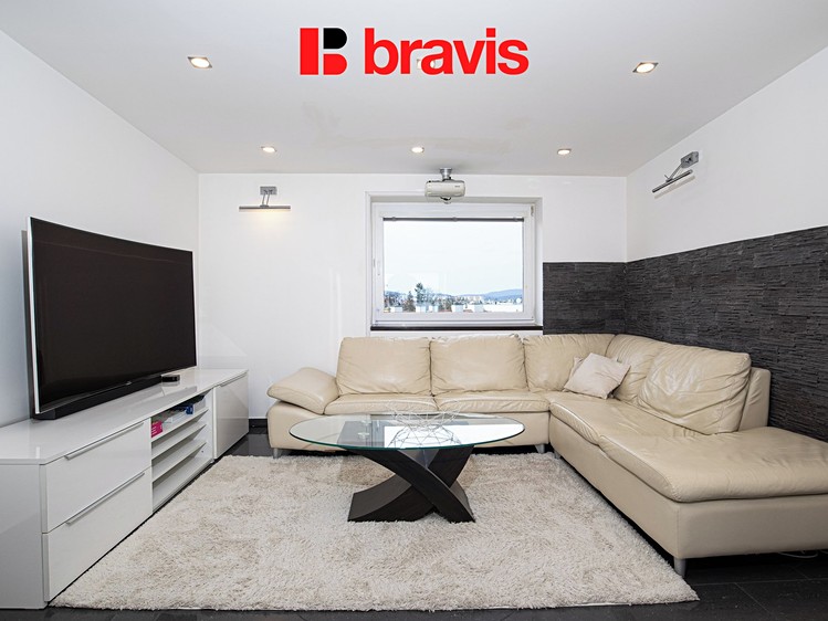 Pronájem bytu 3+kk, 85 m² (22 z 28)