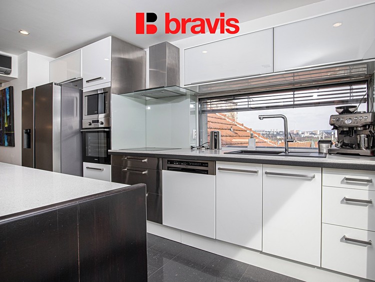 Pronájem bytu 3+kk, 85 m² (9 z 28)