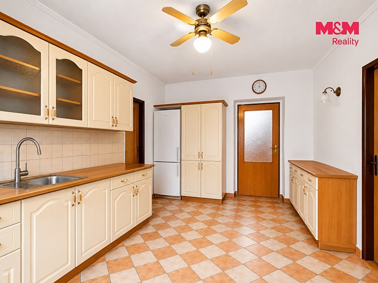 Комерційне приміщення на продаж, 255 м² (4 з 28)