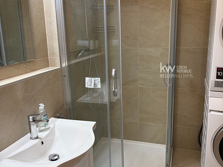 Pronájem bytu 3+kk, 80 m² (11 z 20)