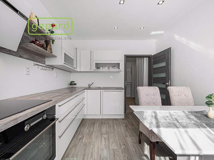 Pronájem bytu 2+1, 64 m² (6 z 23)