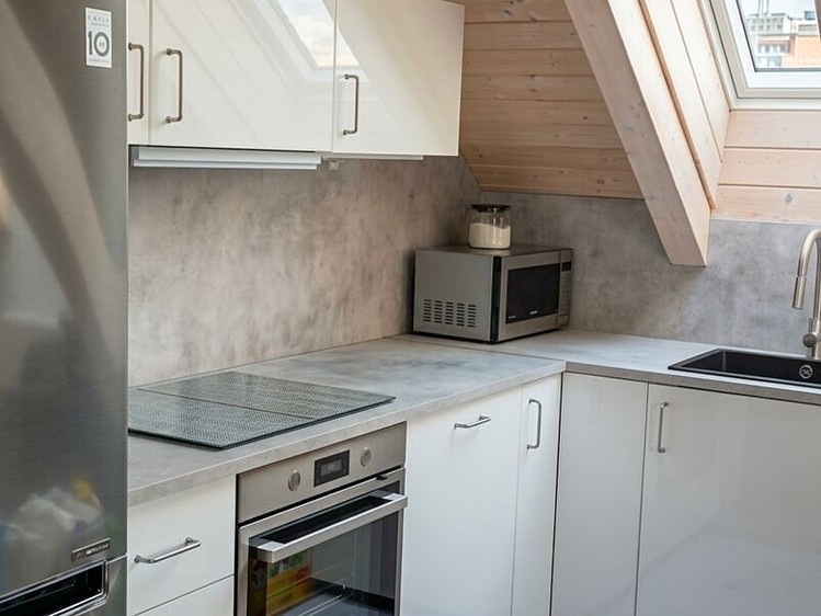 Pronájem bytu 3+kk, 79 m² (2 z 9)
