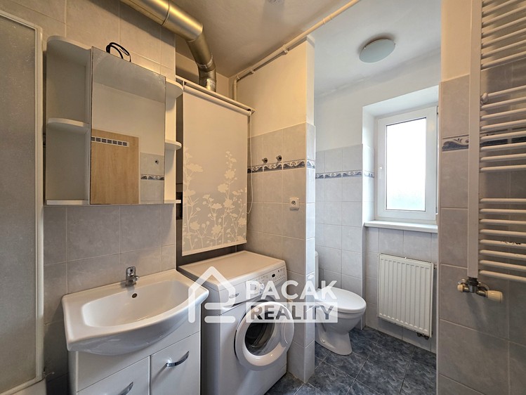 Pronájem bytu 2+1, 55 m² (10 z 16)